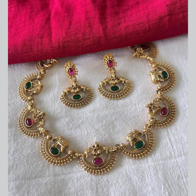 Lucentarts Jewellery Gold Plated Pota Stone And Pearls Necklace Set