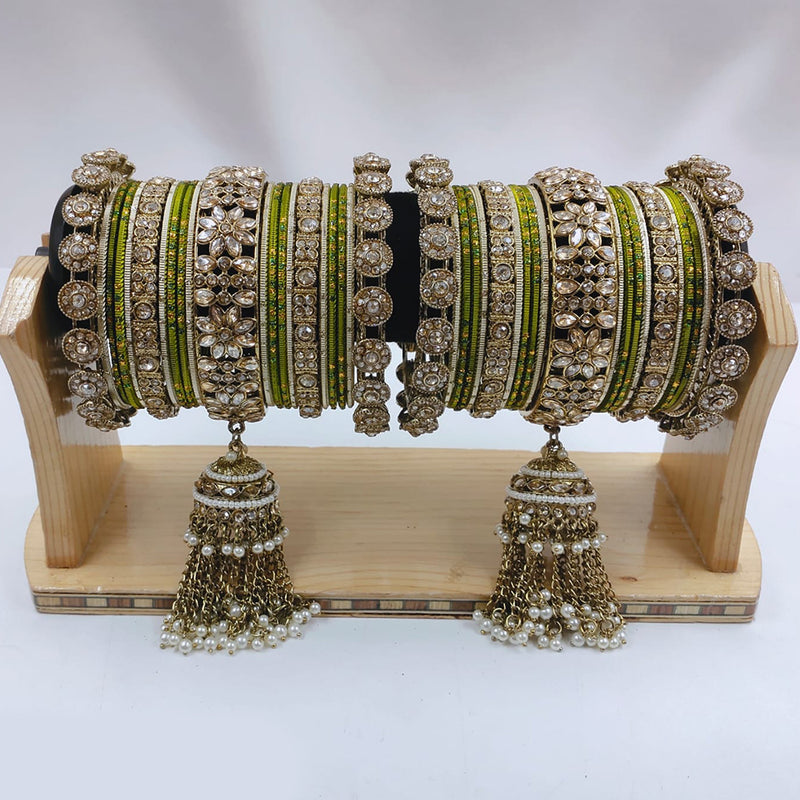 Lucentarts Jewellery Gold Plated Kundan Stone Bangles Set