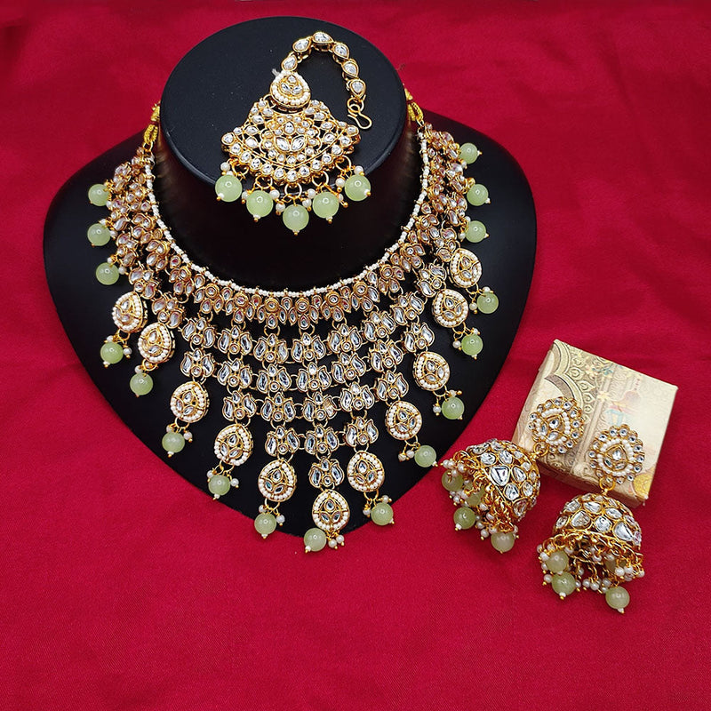 Lucentarts Jewellery Gold Plated Kundan Stone And Pearls Choker Necklace Set