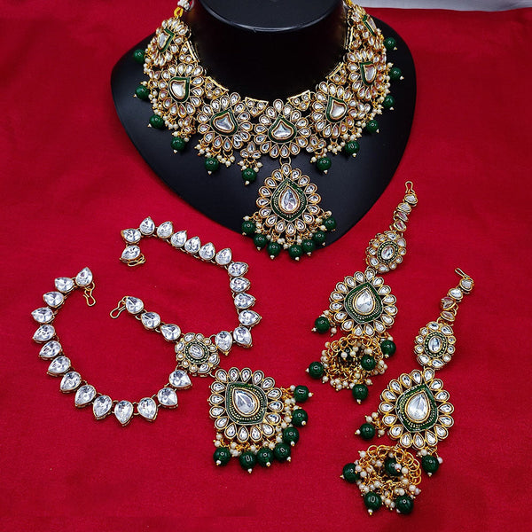 Lucentarts Jewellery Gold Plated Kundan Stone And Pearls Choker Necklace Set