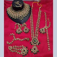 Lucentarts Gold Plated Crystal And Bead for Wedding Glamour Traditional Bridal Necklace Set