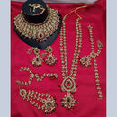 Lucentarts Gold Plated Crystal And Bead for Wedding Glamour Traditional Bridal Necklace Set