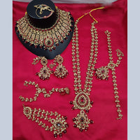 Lucentarts Gold Plated Crystal And Bead for Wedding Glamour Traditional Bridal Necklace Set