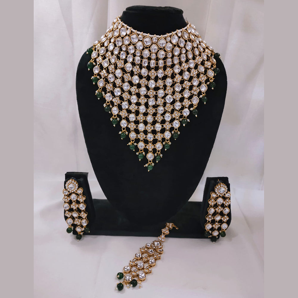 Lucentarts Gold Plated Kundan And Beads for Wedding Glamour Traditional Necklace Set