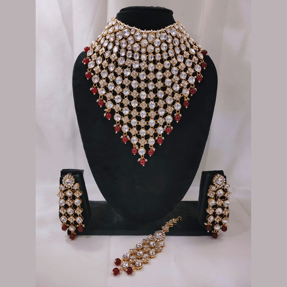 Lucentarts Gold Plated Kundan And Beads for Wedding Glamour Traditional Necklace Set