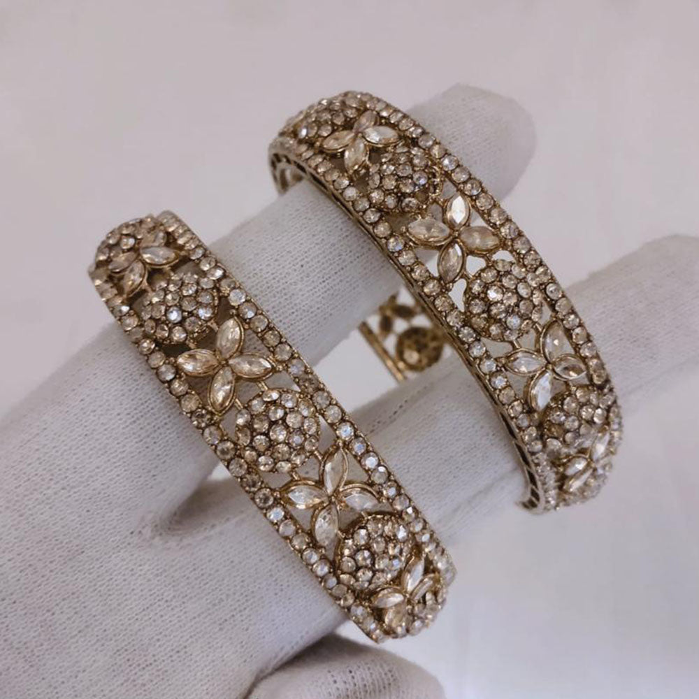 Lucentarts Jewellery Gold Plated Crystal Stone And Austrian Stone Bangles Set