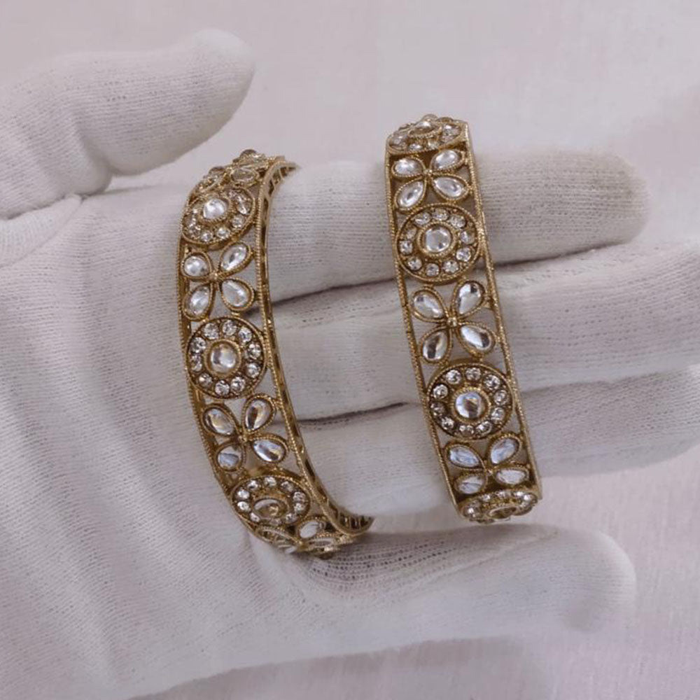 Lucentarts Jewellery Gold Plated Kundan Stone And Austrian Stone Bangles Set