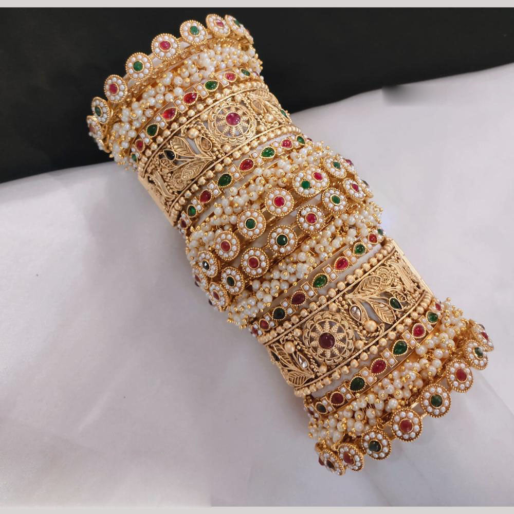 Lucentarts Jewellery Gold Plated Kundan And Pearl Bangles Set