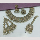 Lucentarts Jewellery Traditional Crystal Stone And Pearl Necklace Set