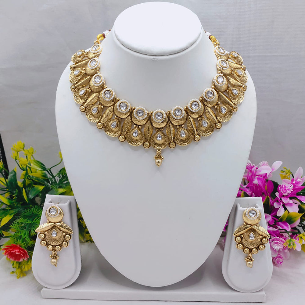 Lucentarts Jewellery  Heritage Shine Pota Stone And Pearl Crafted Necklace Set