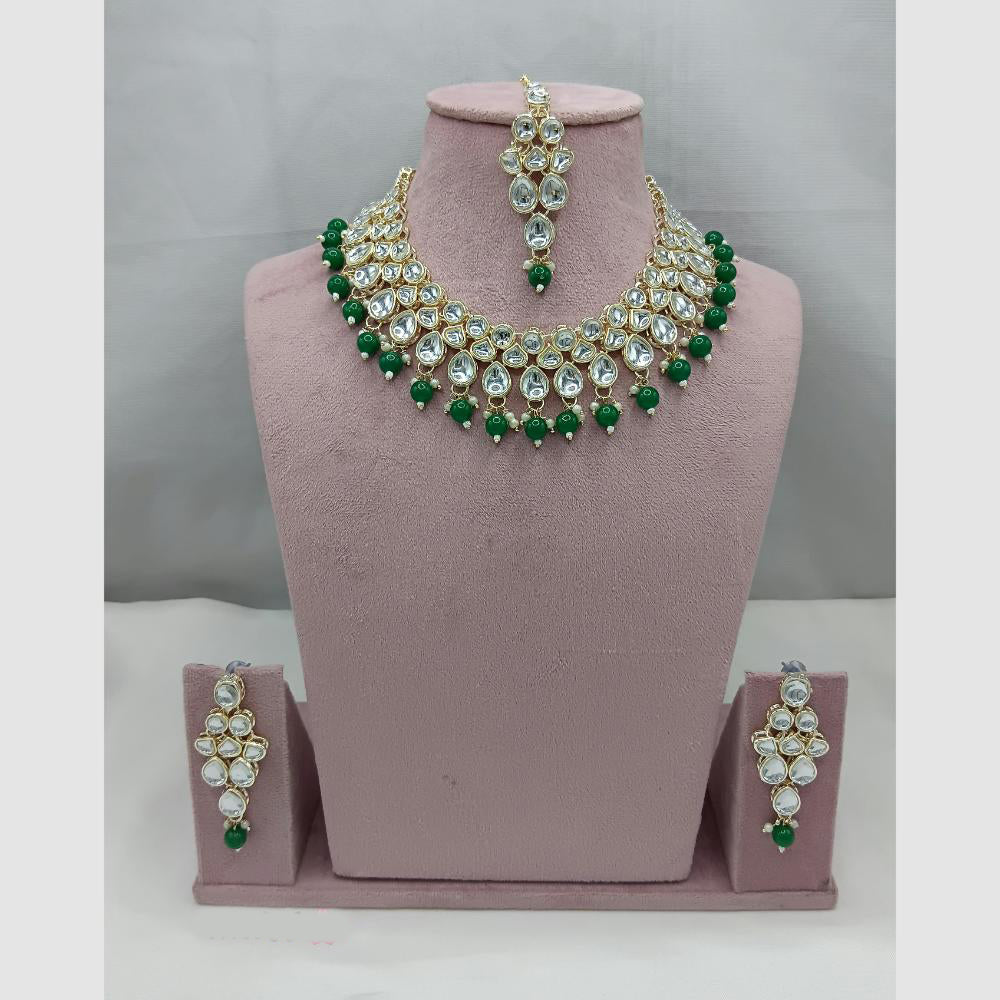 Lucentarts Jewellery Gold Plated Traditional Kundan and Pearl Necklace Set