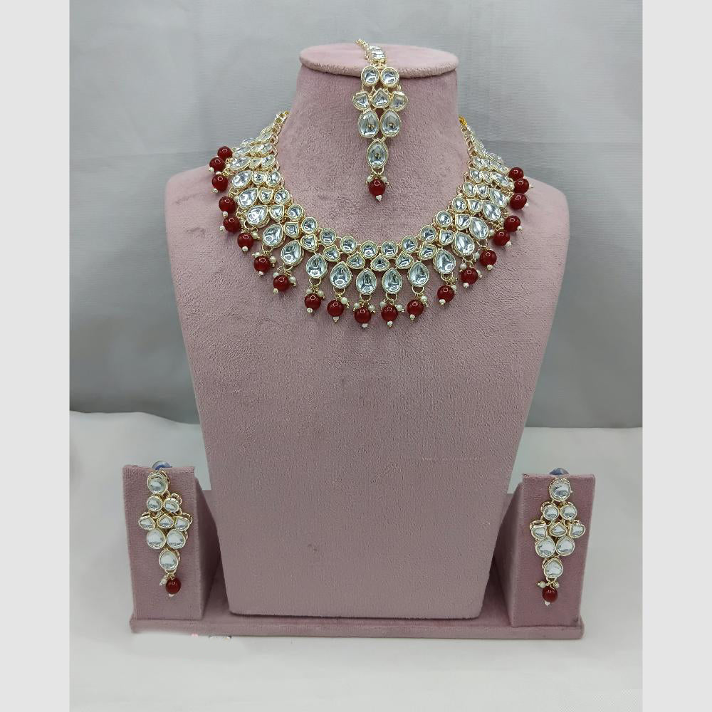 Lucentarts Jewellery Gold Plated Traditional Kundan and Pearl Necklace Set