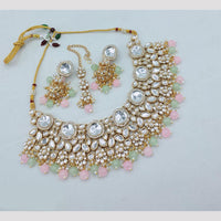 Lucentarts Jewellery Kundan Stone And Beads Necklace Set