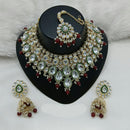 Lucentarts Jewellery Kundan Stone And Beads Necklace Set