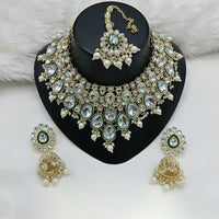 Lucentarts Jewellery Traditional Kundan And Pearl Necklace Set