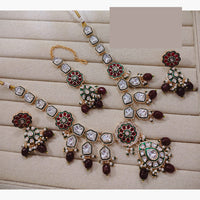 Lucentarts Jewellery Premium Kundan Pota Beads And Pearl Necklace Set