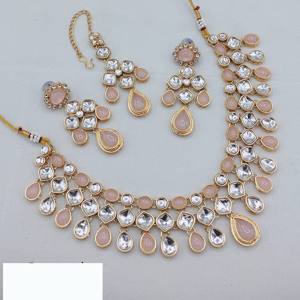 Lucentarts Jewellery Royal Charm Kundan Necklace Set