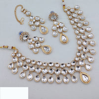 Lucentarts Jewellery Royal Charm Kundan Necklace Set