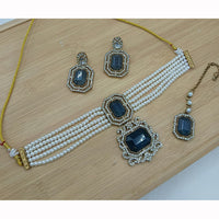 Lucentarts Jewellery Elegant Crystal And Pearl Necklace Set