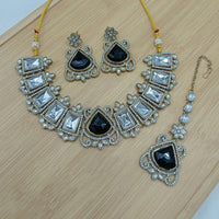 Lucentarts Jewellery Fancy Crystal Stone Necklace Set