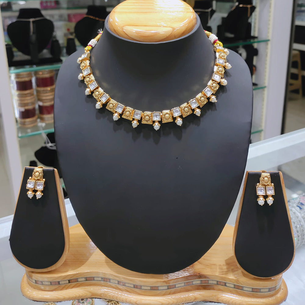 Lucentarts Jewellery Heritage Pota Stone And Pearl Necklace Set