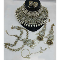 Lucentarts Jewellery Kundan And Beads Meenakari Semi Bridal Necklace Set