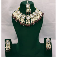 Lucentarts Jewellery Kundan Stone And Pearl Designer Necklace Set