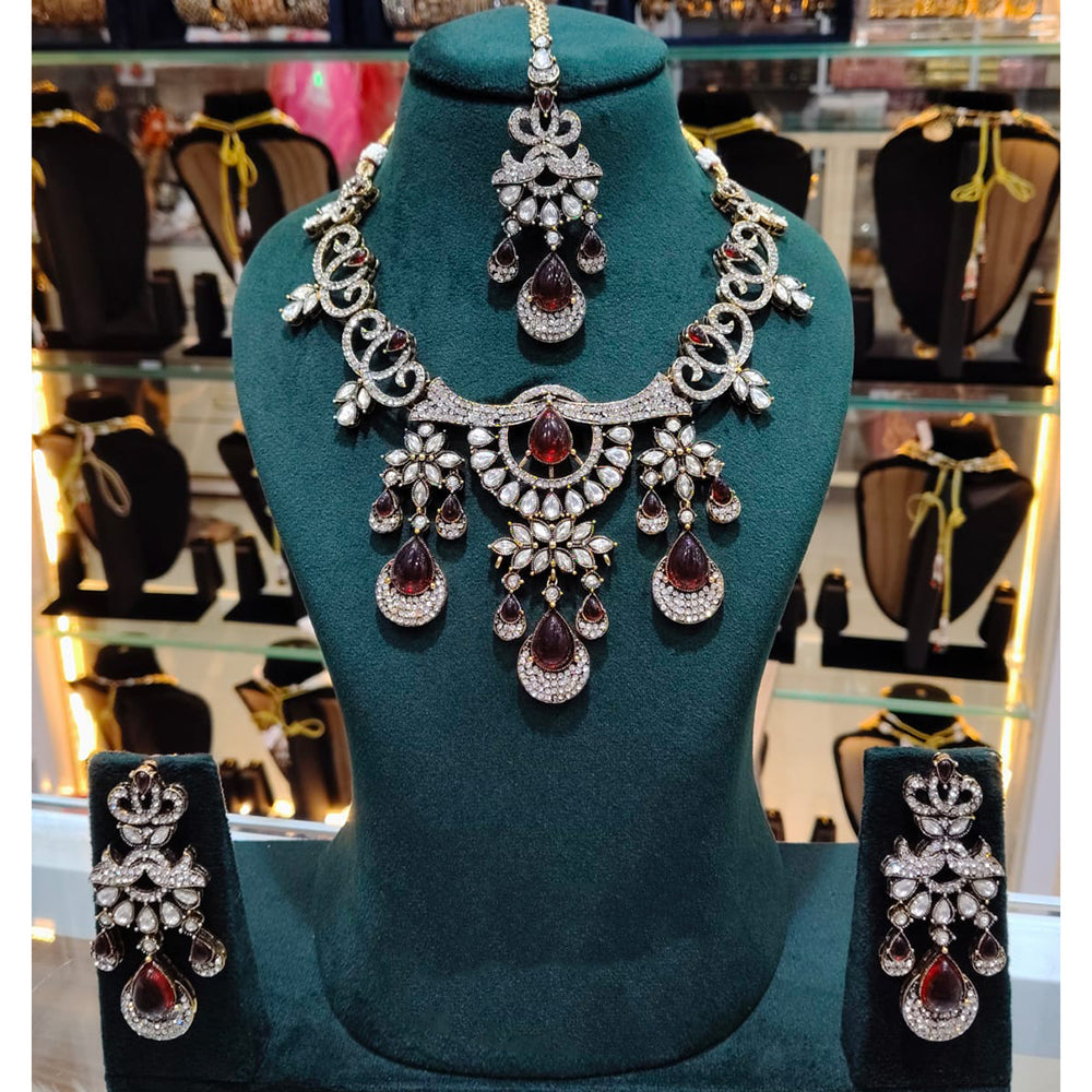 Lucentarts Jewellery Elegant Pota Stone And Austrian Stone Necklace Set