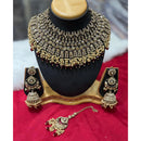 Lucentarts Jewellery Graceful Austrian Stone And Pearl Choker Necklace Set