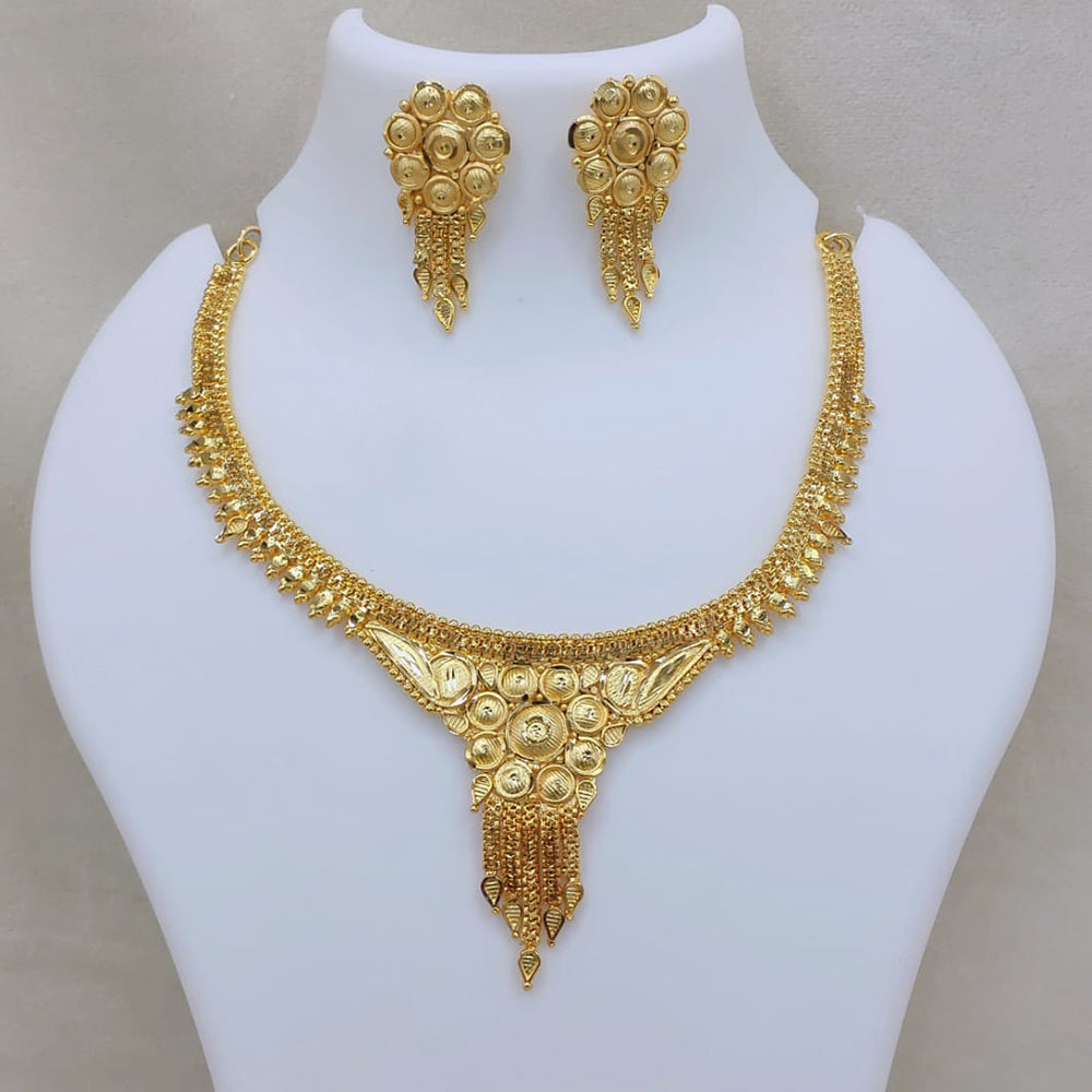 Lucentarts Jewellery  Gold Forming  Necklace Set