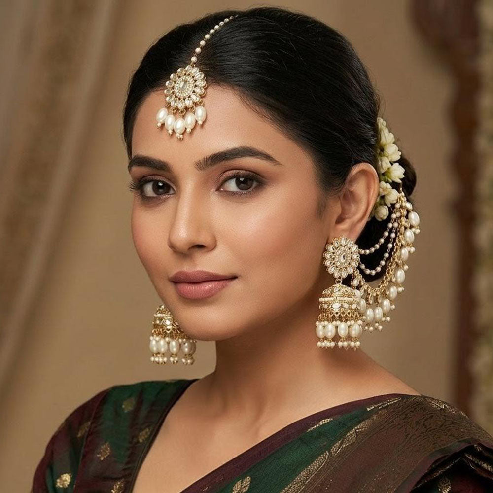Lucentarts Jewellery Elegant Kundan Stone  And Beads Jhumki Earrings With Maangtikka