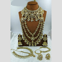 Lucentarts Jewellery Opulent Kundan Stone Pearl And Beads Bridal Jewellery Set