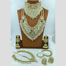 Lucentarts Jewellery Opulent Kundan Stone Pearl And Beads Bridal Jewellery Set
