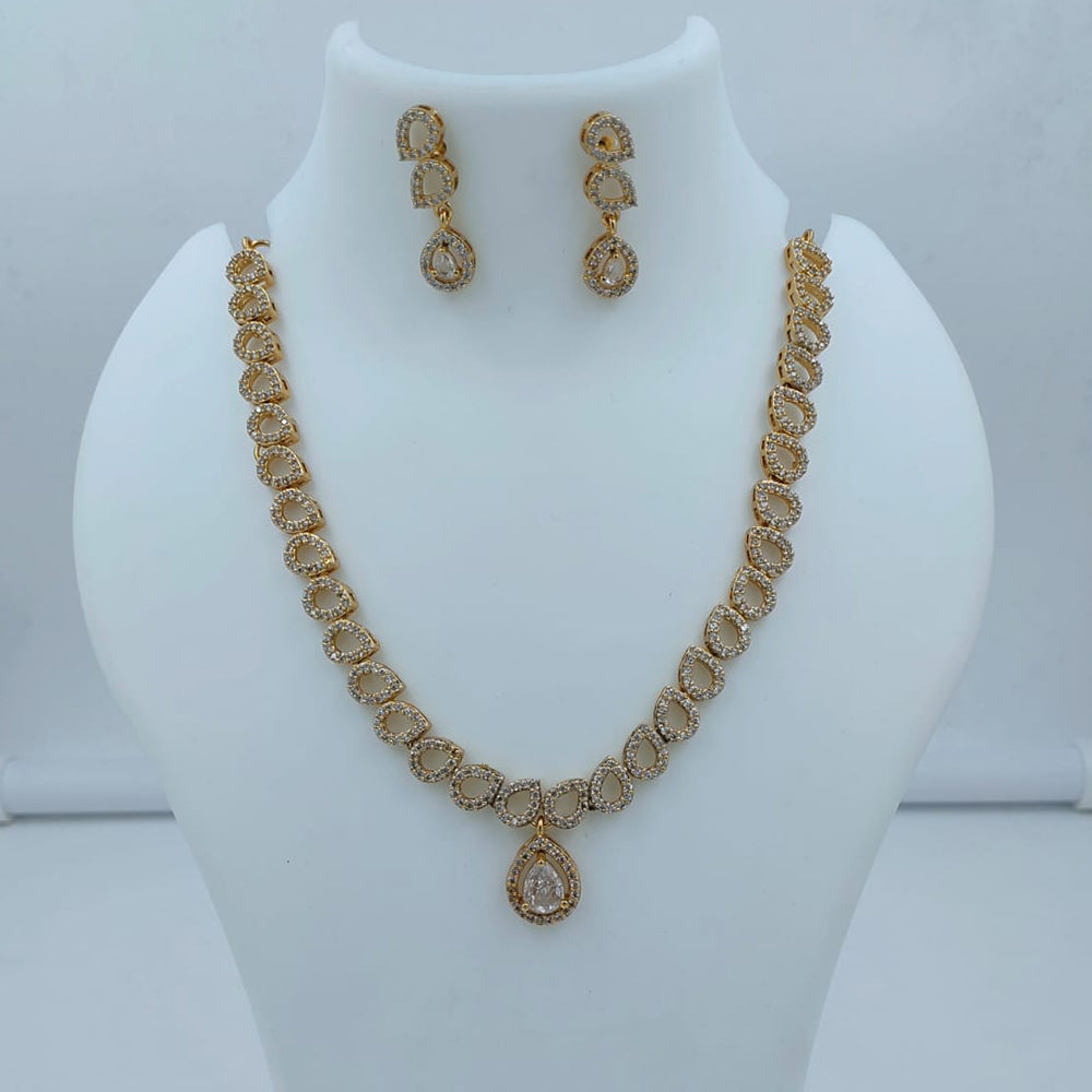 Lucentarts Jewellery Gorgeous Crystal Stone And Austrian Stone Necklace Set