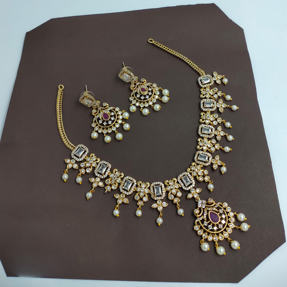 Lucentarts Jewellery Gorgeous Crystal Stone And Austrian Stone Pearl Necklace Set