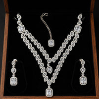 Lucentarts Jewellery Crystal Stone And Austrian Stone Necklace Set