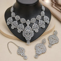 Lucentarts Jewellery Kundan And Crystal Stone Necklace Set for Women