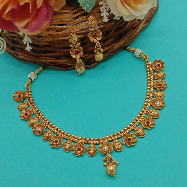 Sai Fashion Gold Plated Pota Stone Necklace Set