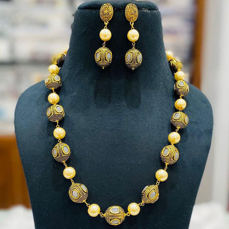 Shagna Gold Plated Pota Stone And Pearl Necklace Set