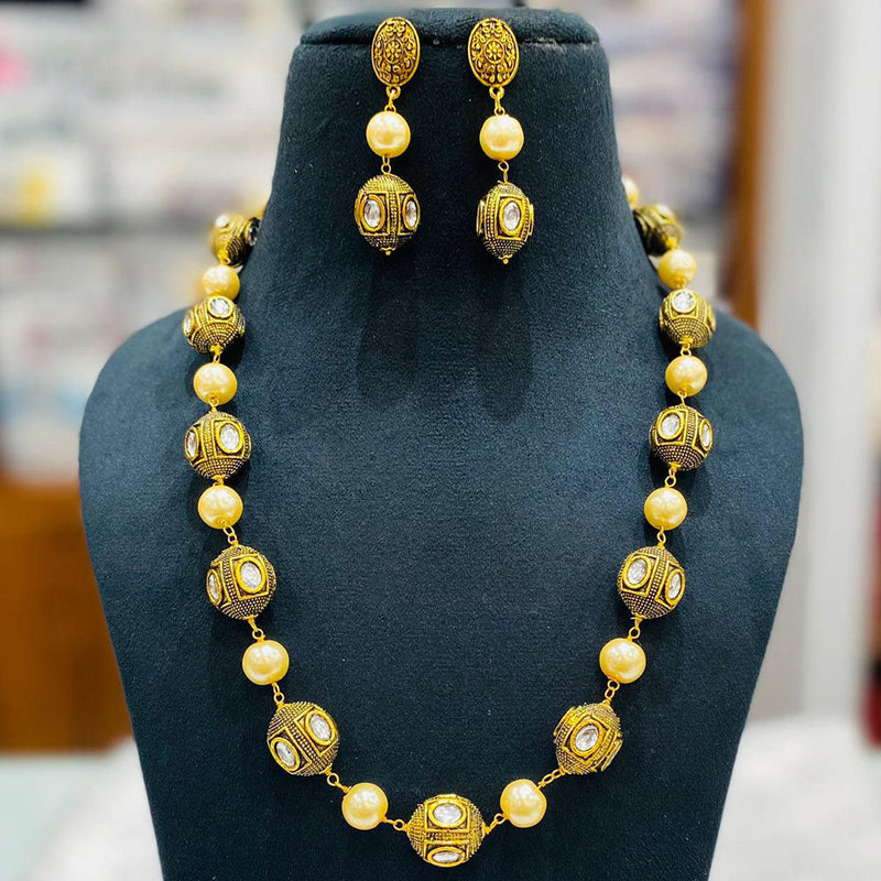 Shagna Gold Plated Pota Stone And Pearl Necklace Set