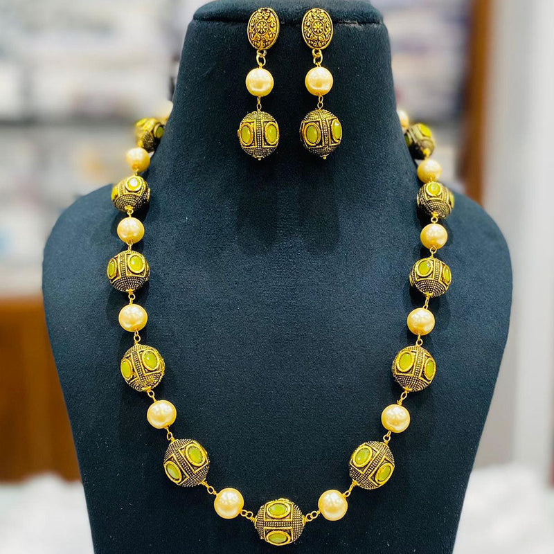 Shagna Gold Plated Pota Stone And Pearl Necklace Set