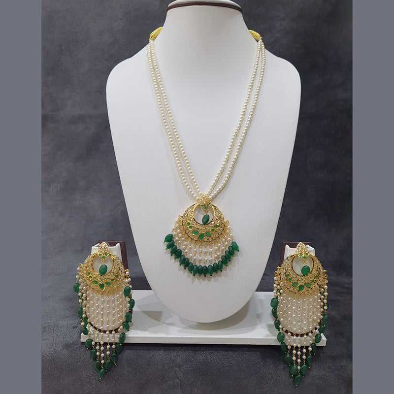 Shagna Gold Plated Pearls Necklace Set