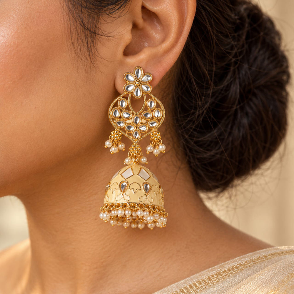 Shagna Graceful Kundan Stone And Beads Meenakari Jhumki Earrings