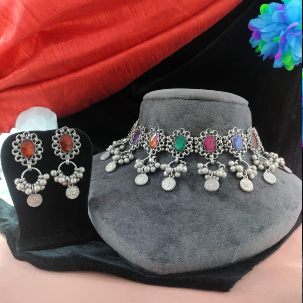 Blythediva Traditional Oxidised Plated Pota Stone Necklace Set