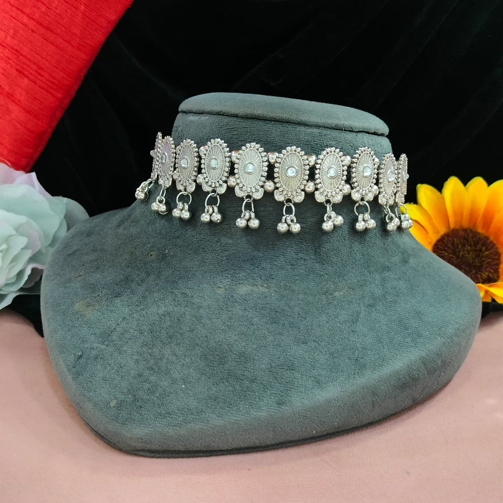 Blythediva Oxidised Vintage Style Pearl Choker Necklace