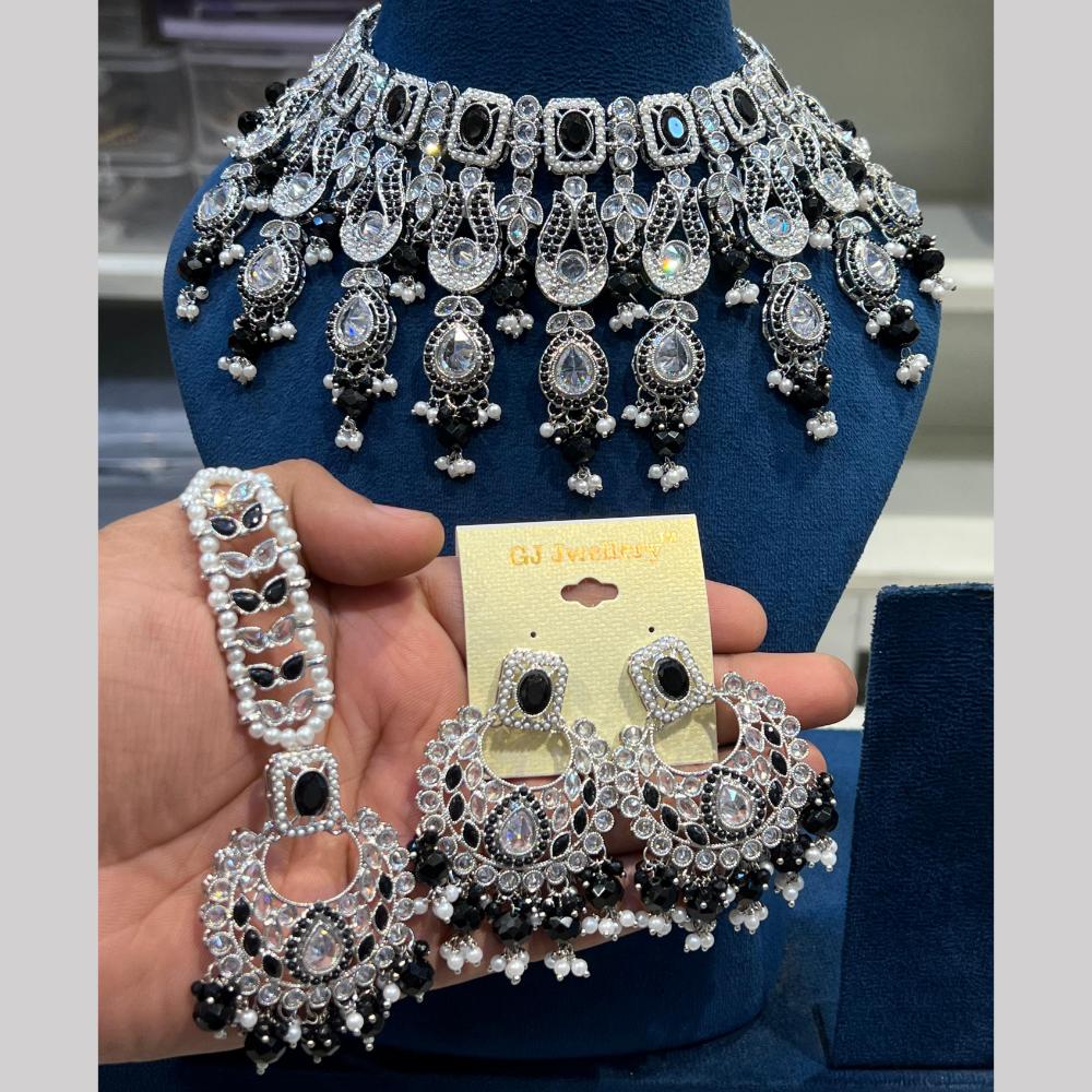 Hira Collections Rhodium Crystal And Pearls Beads Choker Necklace Set