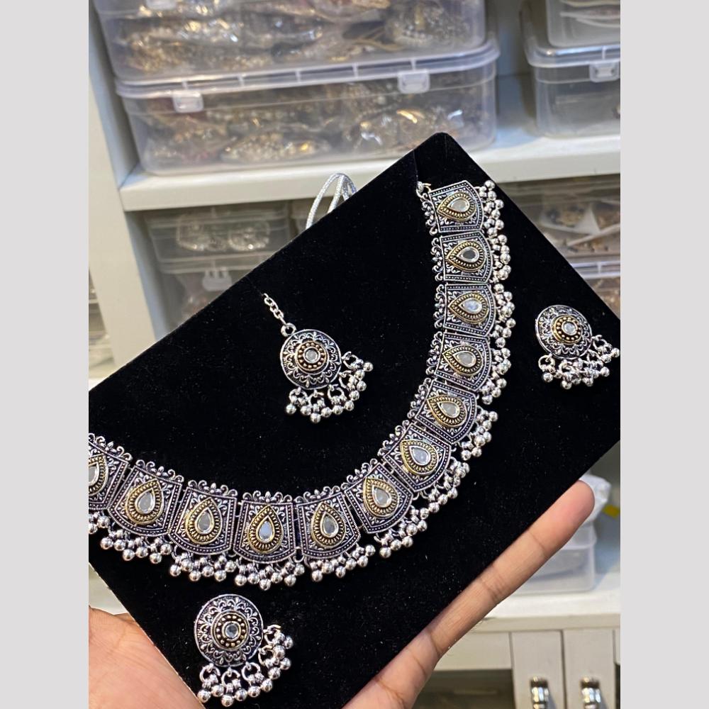 Hira Collections Classic 2 Tone Finish Kundan And Pearl Necklace Set