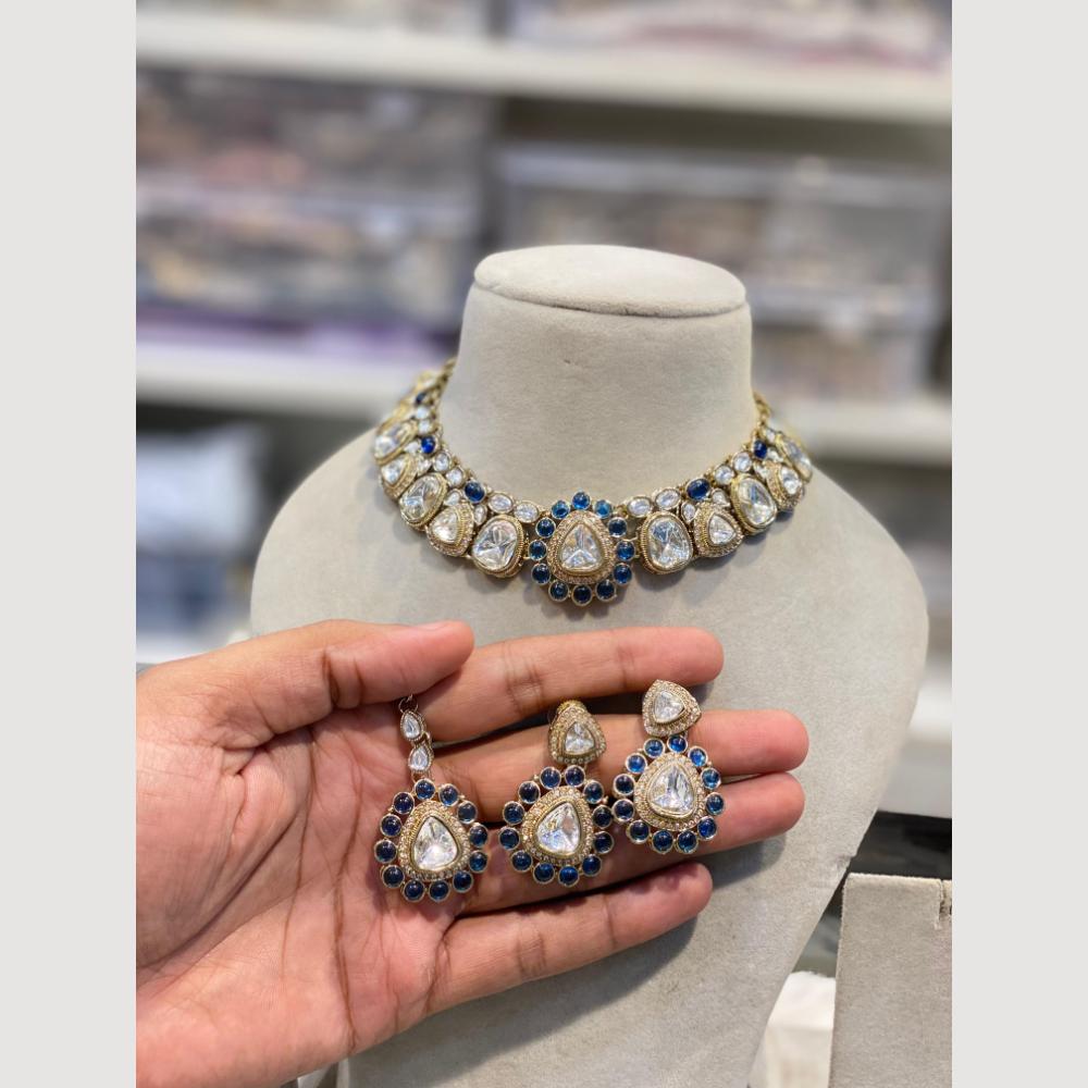 Hira Collections Sparkling Kundan Necklace Set