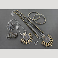 Hira Collections Elegant Ethnic Two-Tone Jewelry Set for Navratri and Festive Occasions
