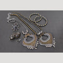 Hira Collections Elegant Ethnic Two-Tone Jewelry Set for Navratri and Festive Occasions